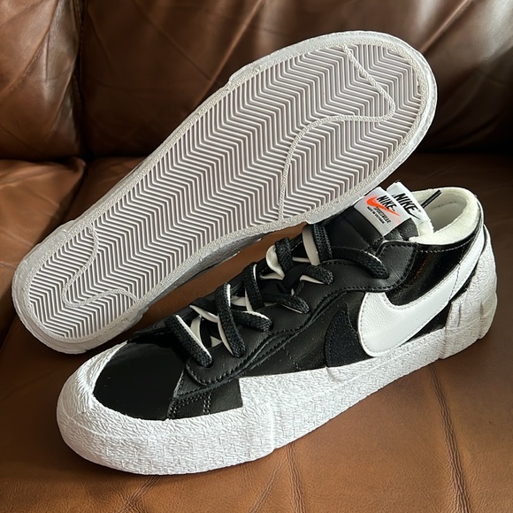 Men’s Nike x Sacai Blazer Low White/Black Patent Leather Size 12 Dead Stock - Picture 2 of 11